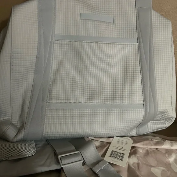 Dagne Dover Landon Carryall Neoprene XL in Fog - Picture 4 of 7